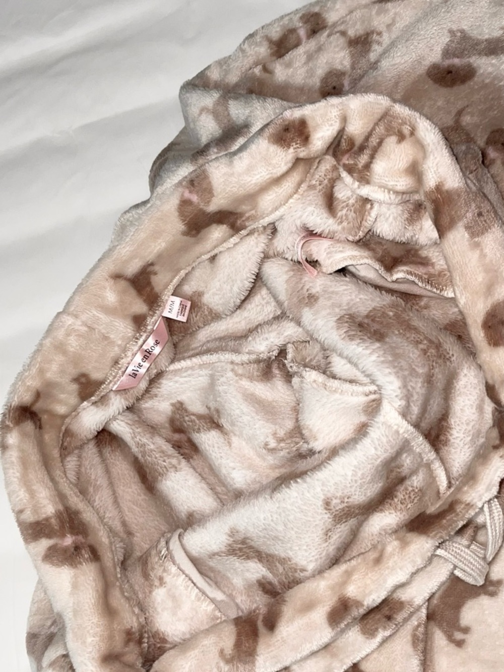 La Vie En Rose Beige Plush Pajama Set with Dachshund Applique - Picture 12 of 15